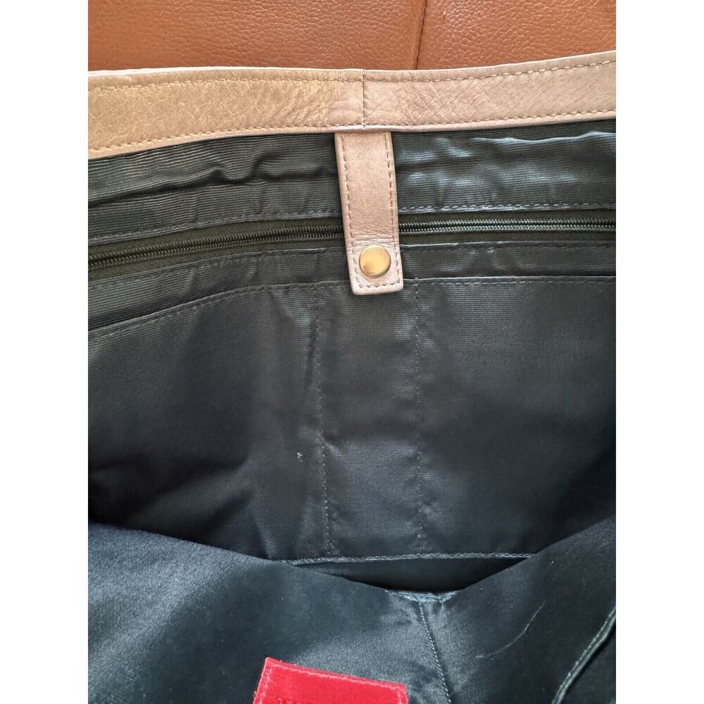 Hobo The Original Handbag Finley Large Pearl Gray Leather Shoulder Handbag - Picture 10 of 13